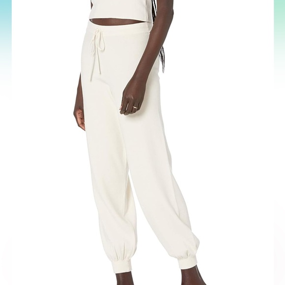 The Drop - Set - Picture 3 of 4